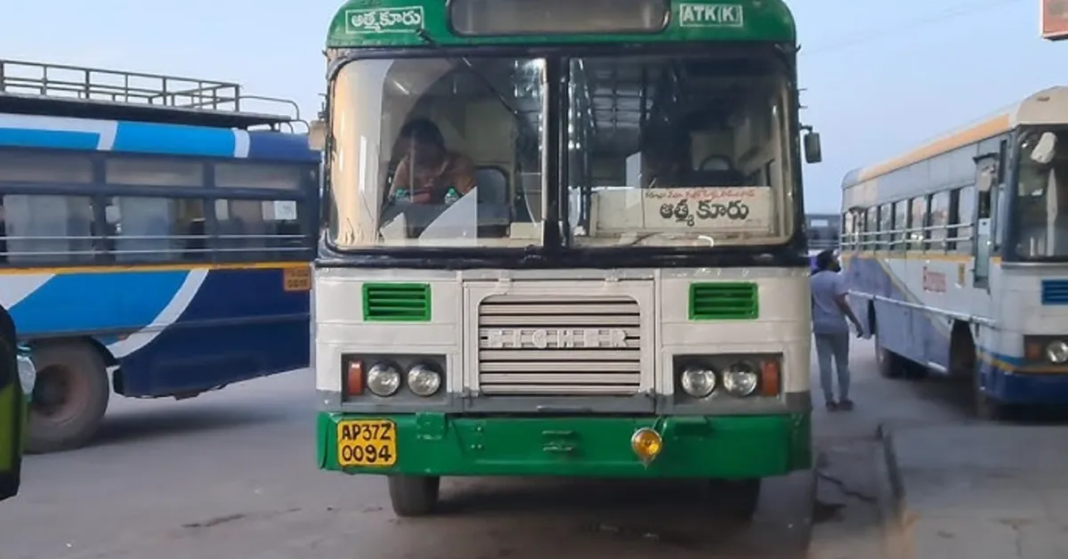నెల్లూరులో RTC బస్సు అపహరణ కలకలం – మతిస్థిమితం లేని వ్యక్తి 50 కిలోమీటర్ల డ్రైవ్