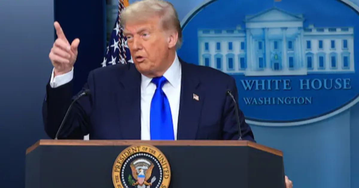 భారత్‌పై ట్రంప్‌ సుంకాల బెరాటు – అమెజాన్, వాల్‌మార్ట్‌ వంటి దిగ్గజాలు ఆర్డర్లు నిలిపివేత